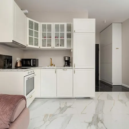 Appartamento Czysta Elegant For 2 With Garden Centre By Renters Breslavia
