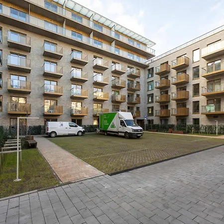 Czysta Elegant For 2 With Garden Centre By Renters ヴロツワフ
