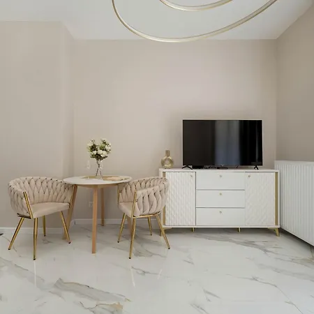 アパート Czysta Elegant For 2 With Garden Centre By Renters